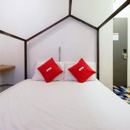 Spot On Junction Hostel Makati City Ngoại thất bức ảnh