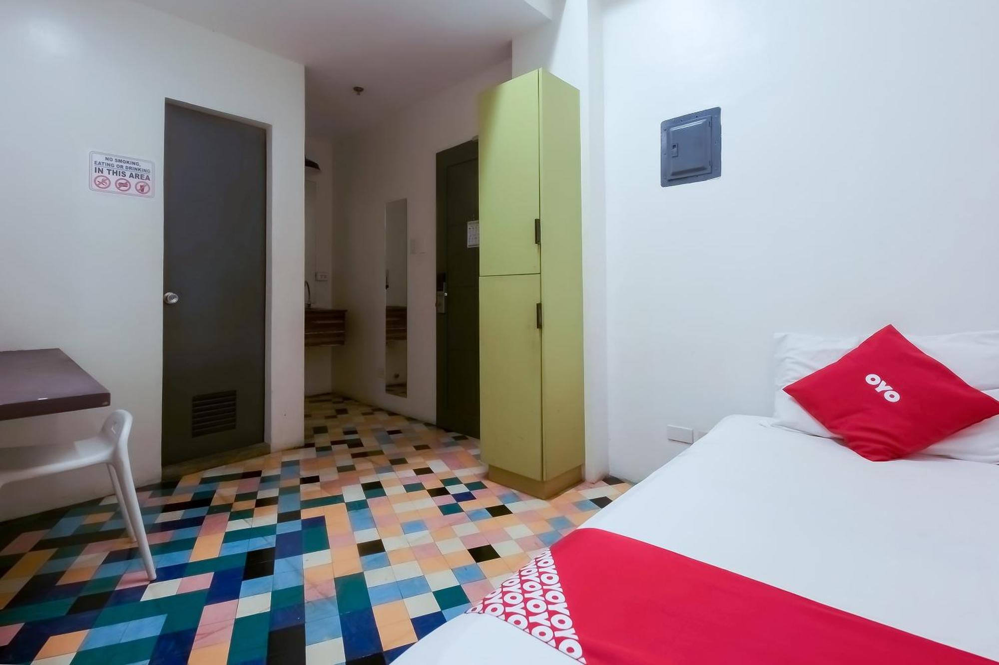 Spot On Junction Hostel Makati City Ngoại thất bức ảnh