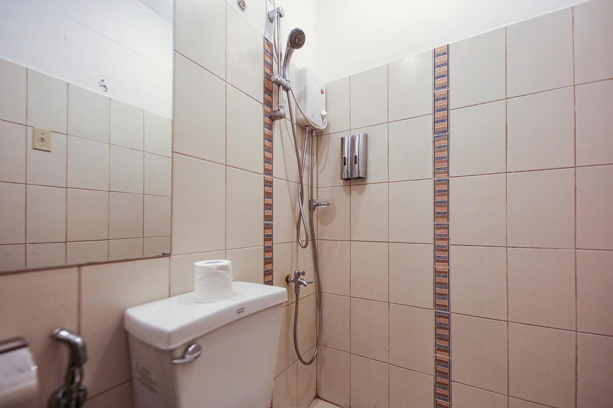 Spot On Junction Hostel Makati City Ngoại thất bức ảnh